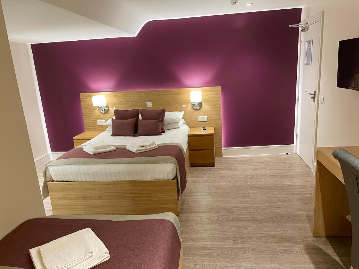 Holtwhites Hotel 엔필드 외부 사진