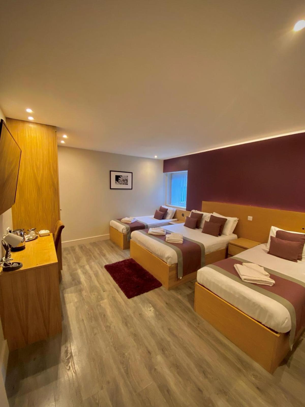 Holtwhites Hotel 엔필드 외부 사진
