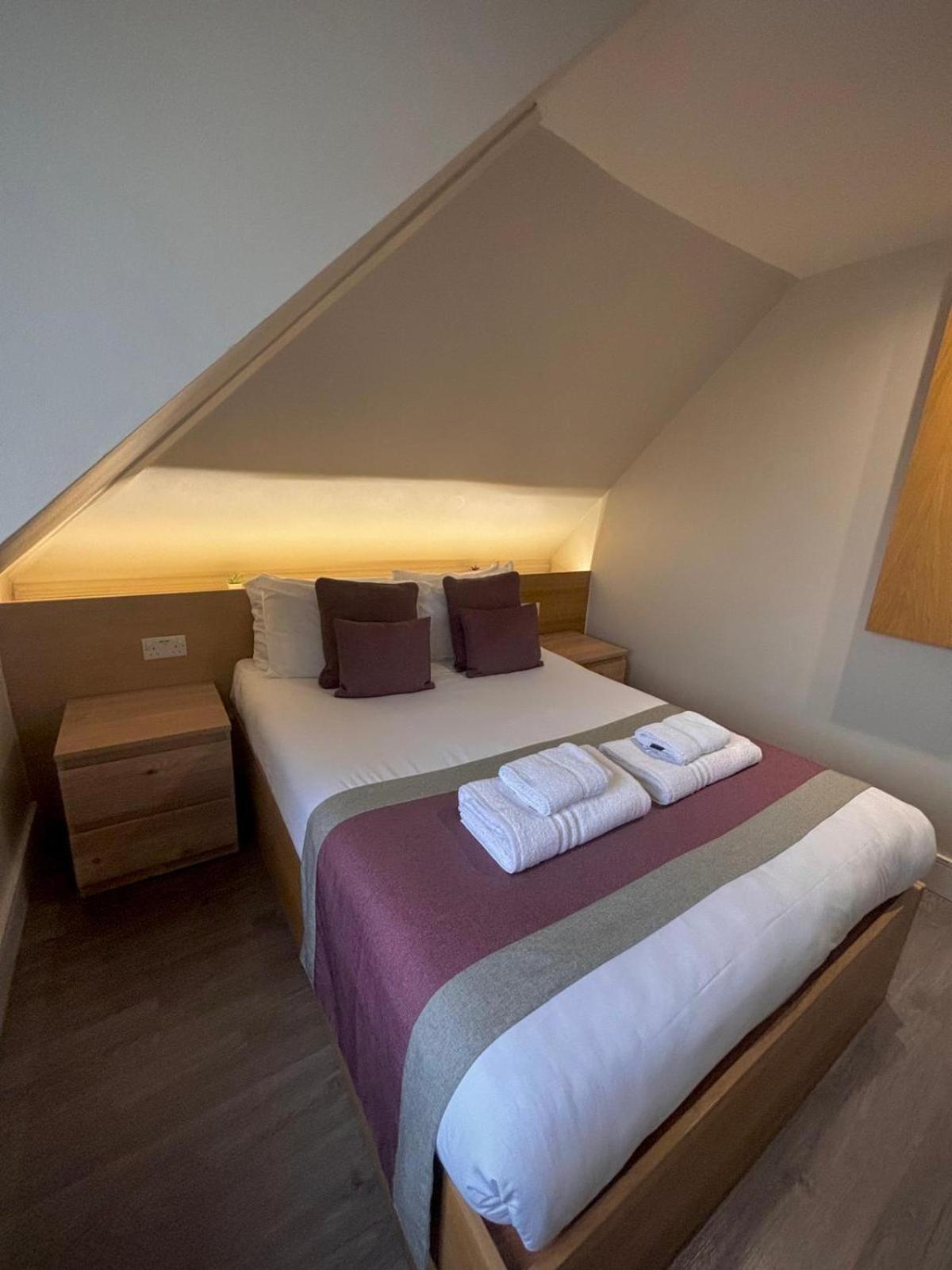 Holtwhites Hotel 엔필드 외부 사진