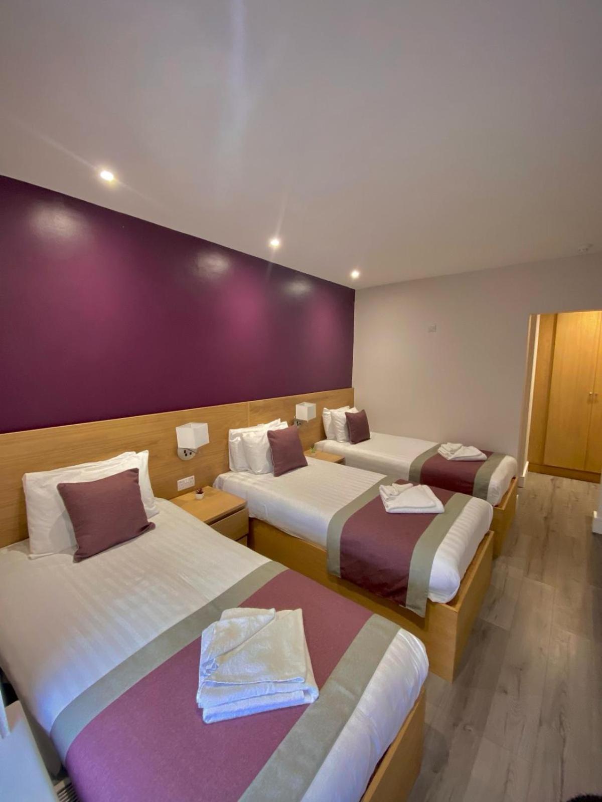 Holtwhites Hotel 엔필드 외부 사진